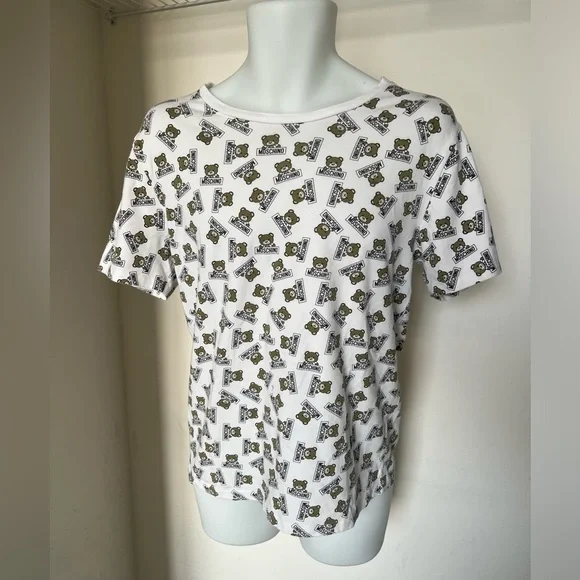 Pajama set comes with white small pants size - Picture 2 of 2